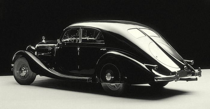 Mercedes-Benz Typ 320 (W 142, 1937 bis 1942) in der AusfÃ¼hrung als Stromlinien-Limousine, auch "Autobahnkurier" genannt, 1938.